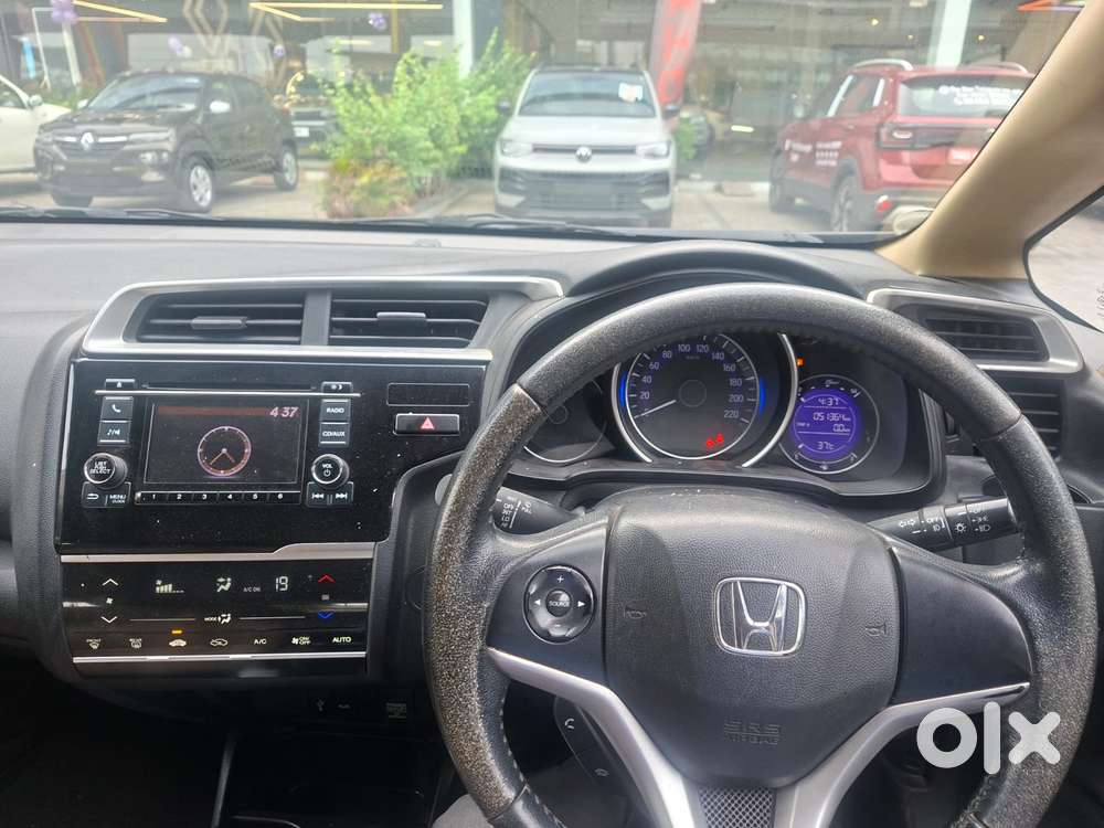 Honda Jazz V Mt Privilege, 2016, Petrol