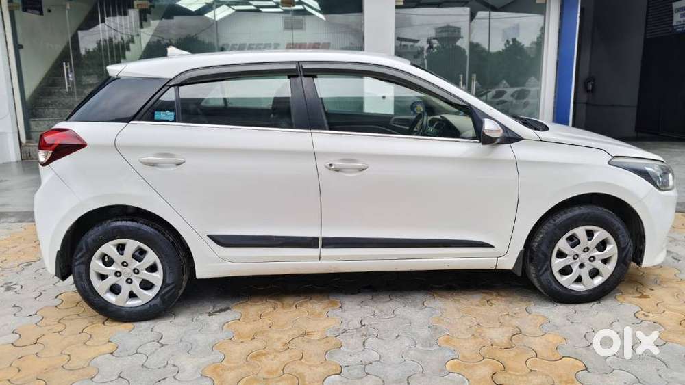 Hyundai I20 Sportz 1.2 Bs-iv, 2018, Petrol