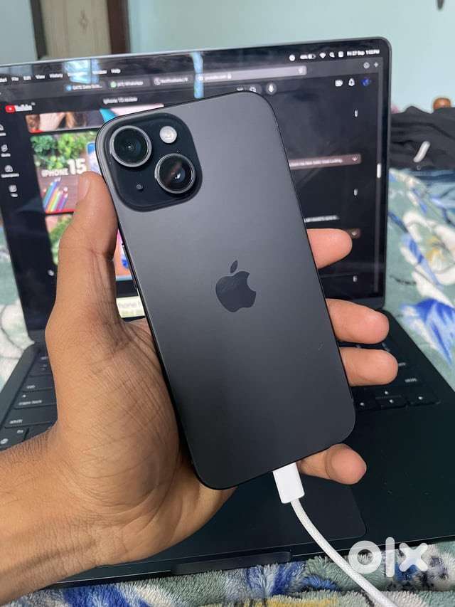 Iphone 15 256 gb storage never opened 85% battery health