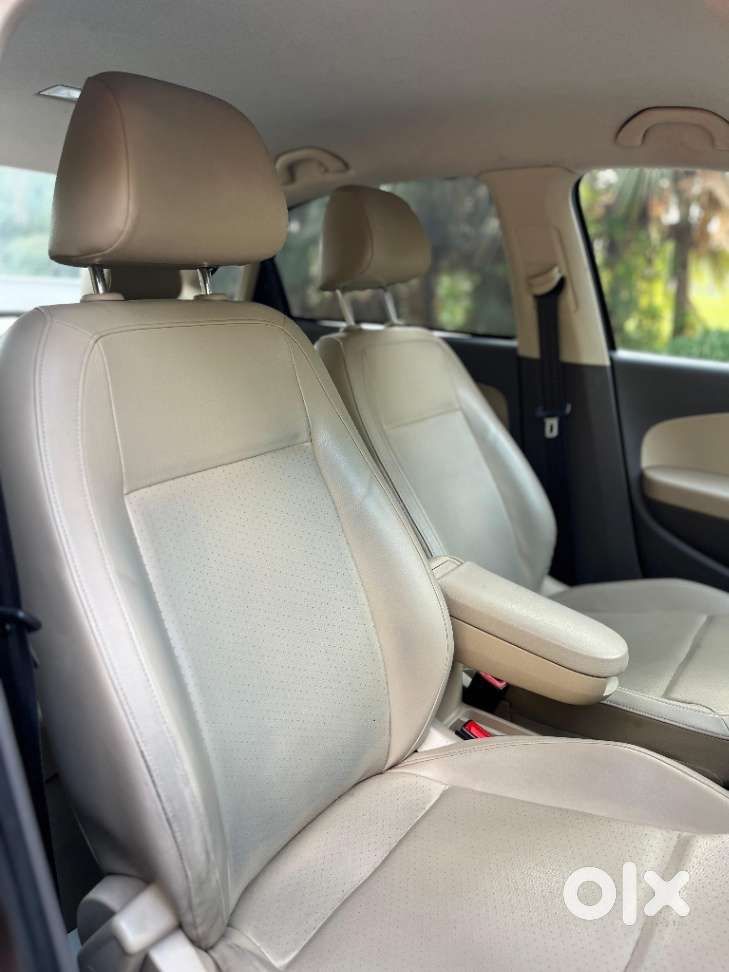 Volkswagen Vento 1.6 Highline, 2016, Petrol