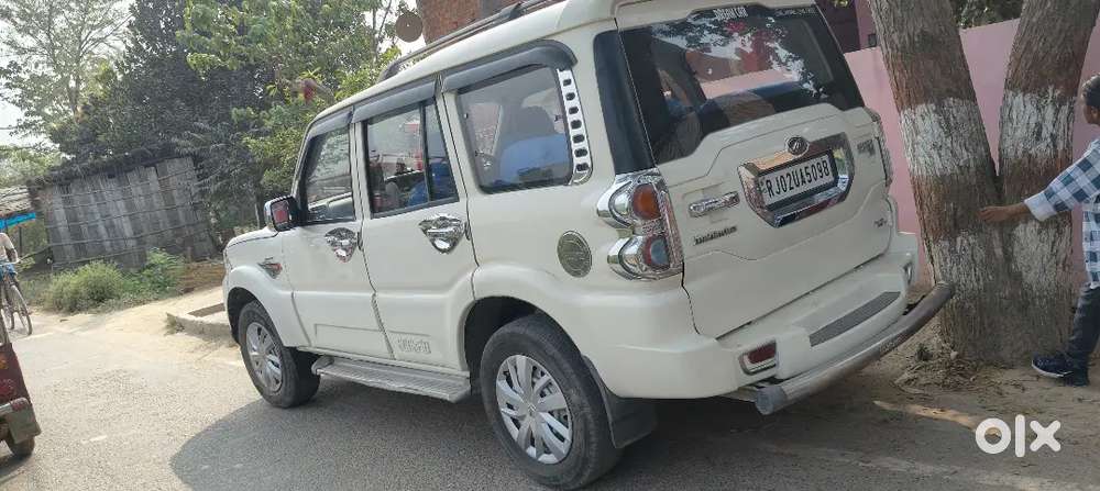 Mahindra Scorpio 2015 Diesel 140000 Km Driven