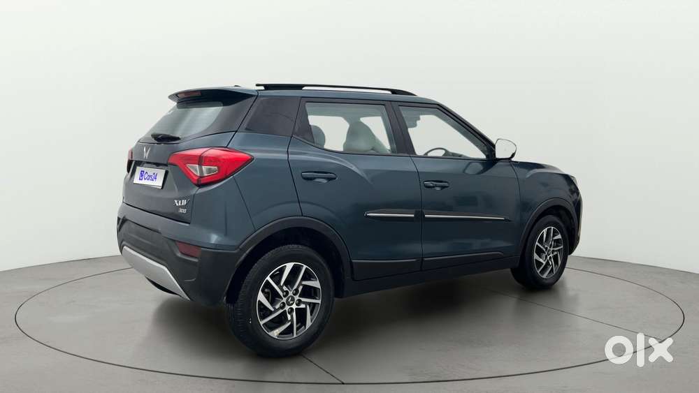 Mahindra XUV300 1.2 W8 (O) AMT Petrol, 2023, Petrol