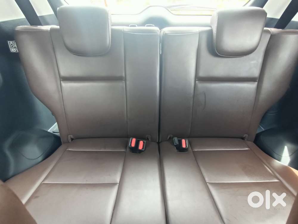 Toyota Innova Hycross 2.0 Zx Hybrid 7 Str, 2024, Petrol