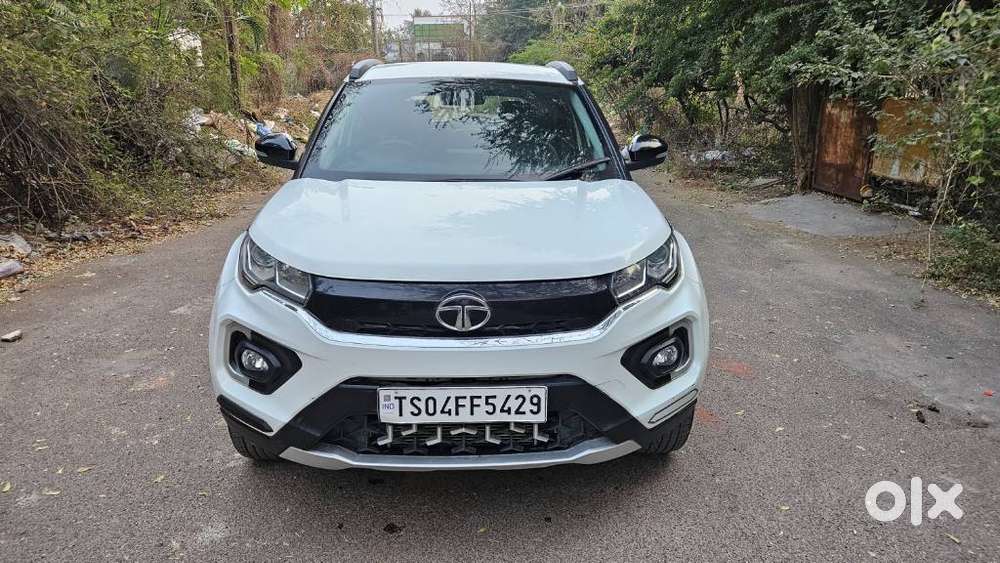 Tata Nexon Kraz Plus Amt, 2023, Petrol