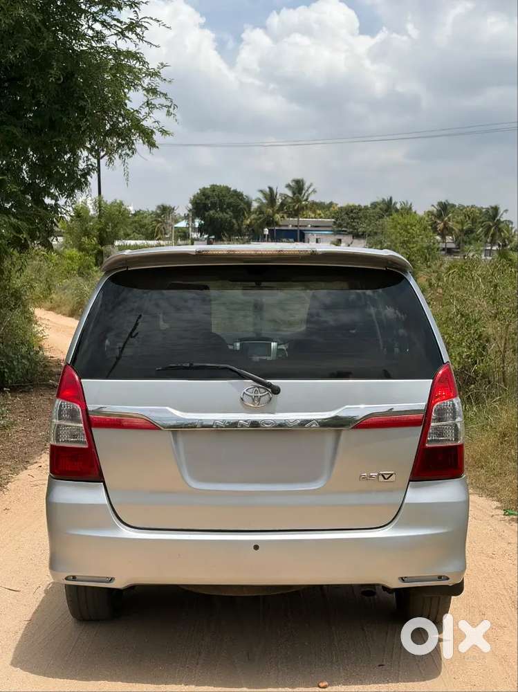 Toyota Innova Diesel 2014