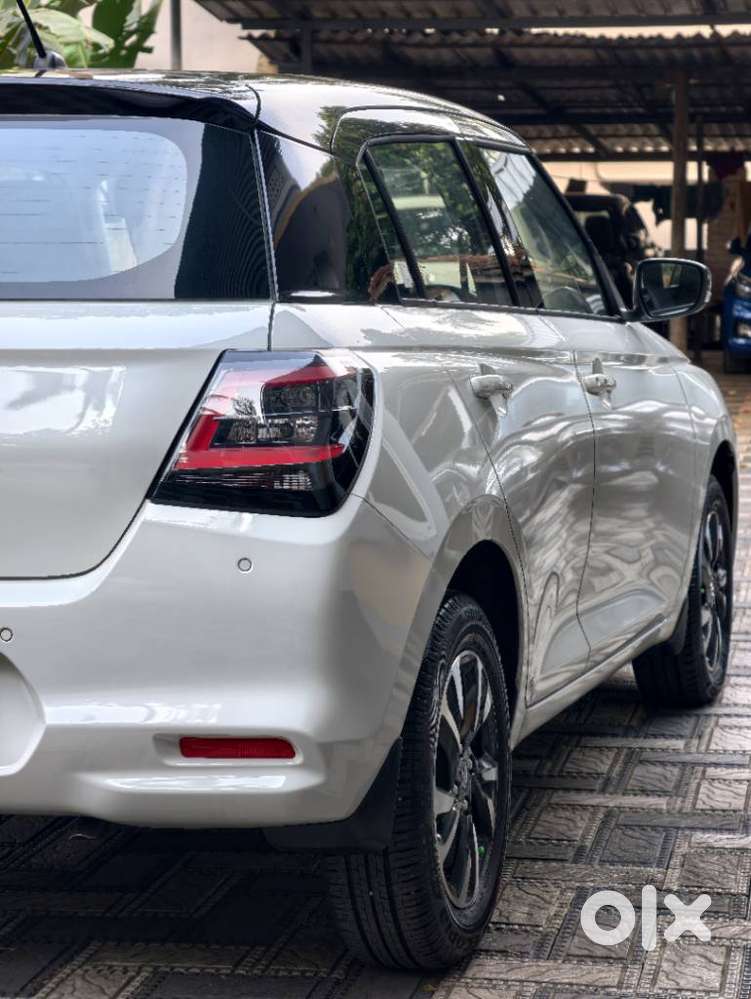 Maruti Suzuki Swift Zxi Plus Dual Tone, 2024, Petrol