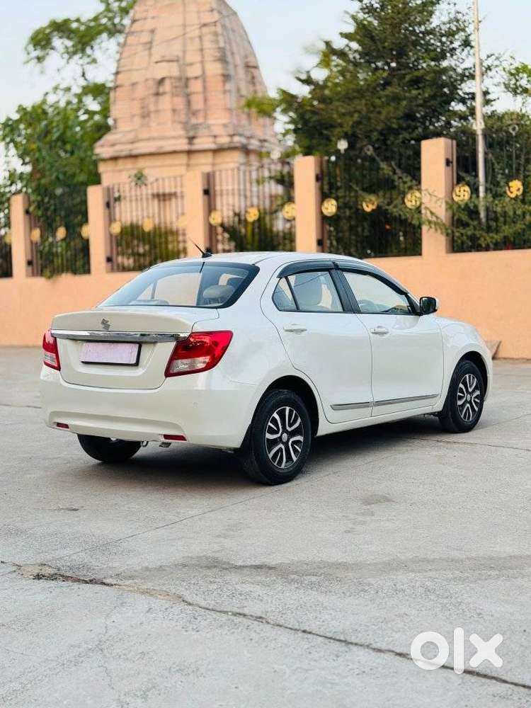 Maruti Suzuki Dzire 1.2 Vxi, 2022, Petrol