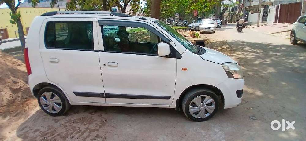 Maruti Suzuki Wagon R Vxi 1.0, 2016, Petrol