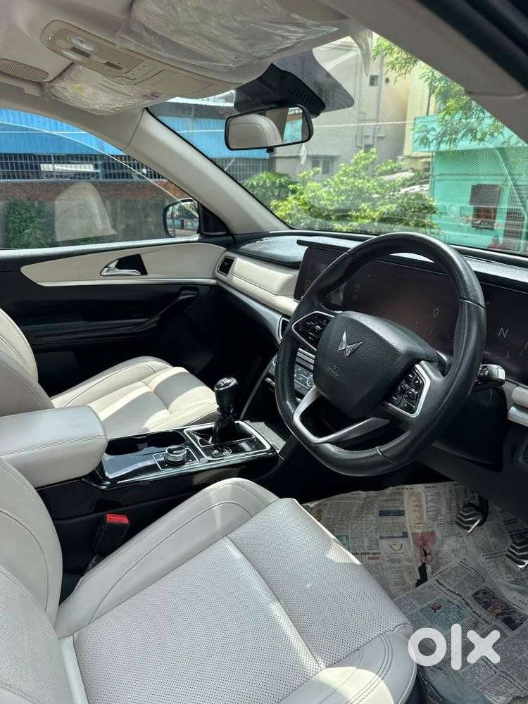 Mahindra Xuv700 2.2 Ax 7 Diesel At Str, 2023, Diesel