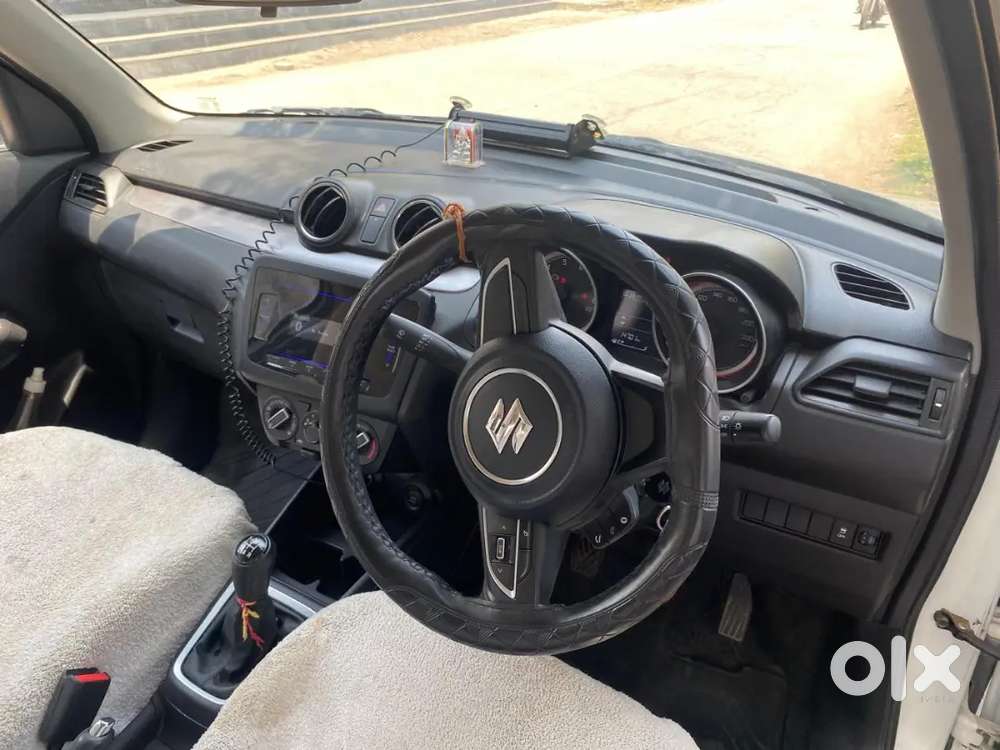 Maruti Suzuki Swift 2023 Petrol 14200 Km Driven