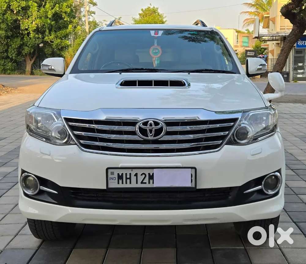 Toyota Fortuner 2015 Diesel 130000 Km Driven