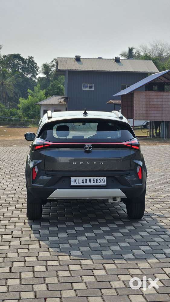 Tata Nexon Creative 1.2 Revotron Petrol 6 Mt, 2023, Petrol