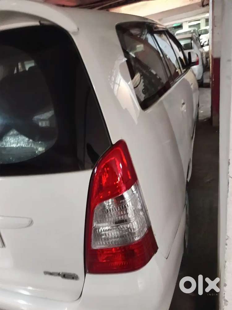 Toyota Innova 2011 Diesel Well Maintained