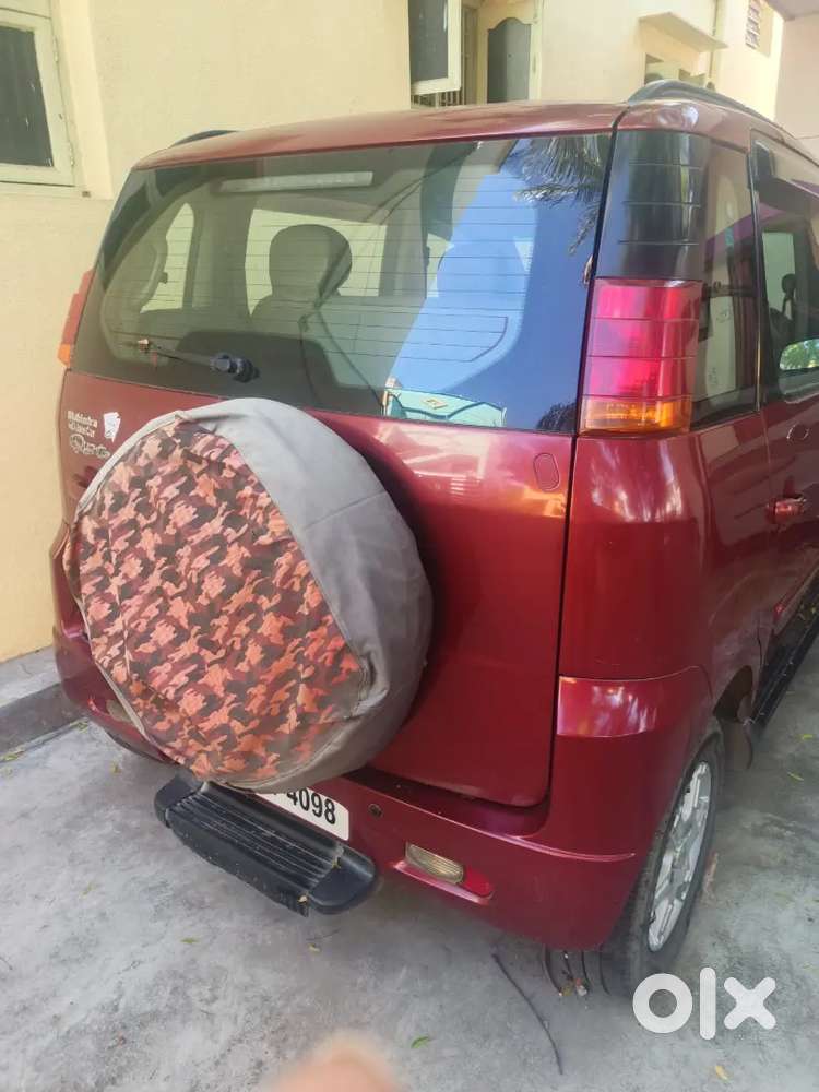Mahindra Quanto 1.5 C8 2012