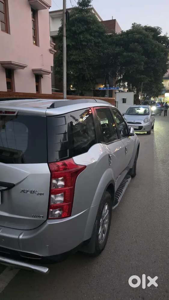 Mahindra Xuv500 W10 2015