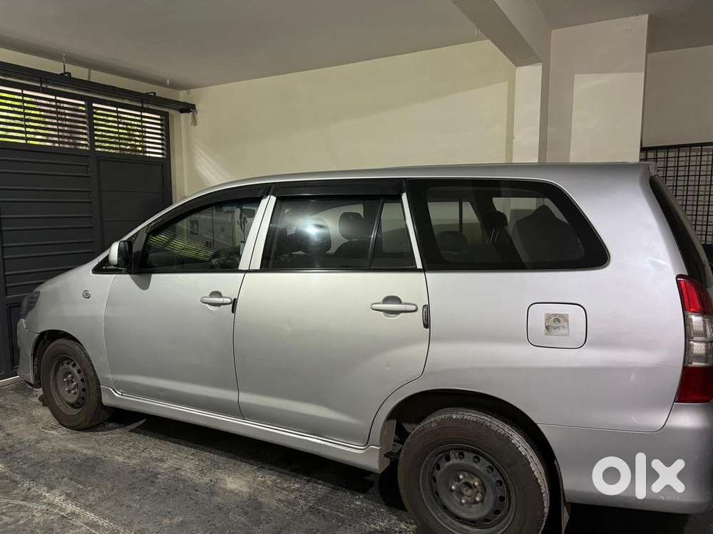 Toyota Innova 2012 Diesel Well Maintained