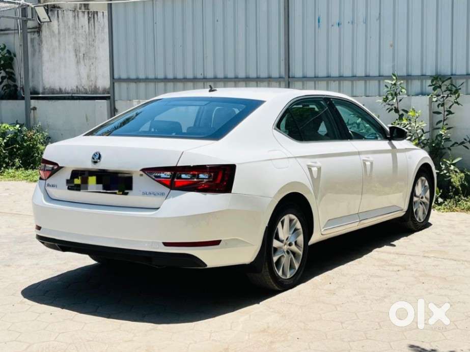 Skoda Superb 2.0 L&k Tsi At, 2019, Petrol