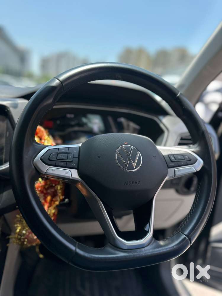 Volkswagen Taigun 1.0 Tsi Topline At, 2023, Petrol