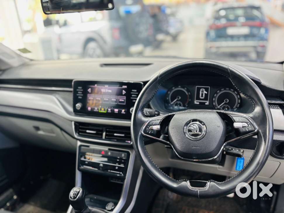 Skoda Kushaq 1.0 Tsi Ambition, 2022, Petrol