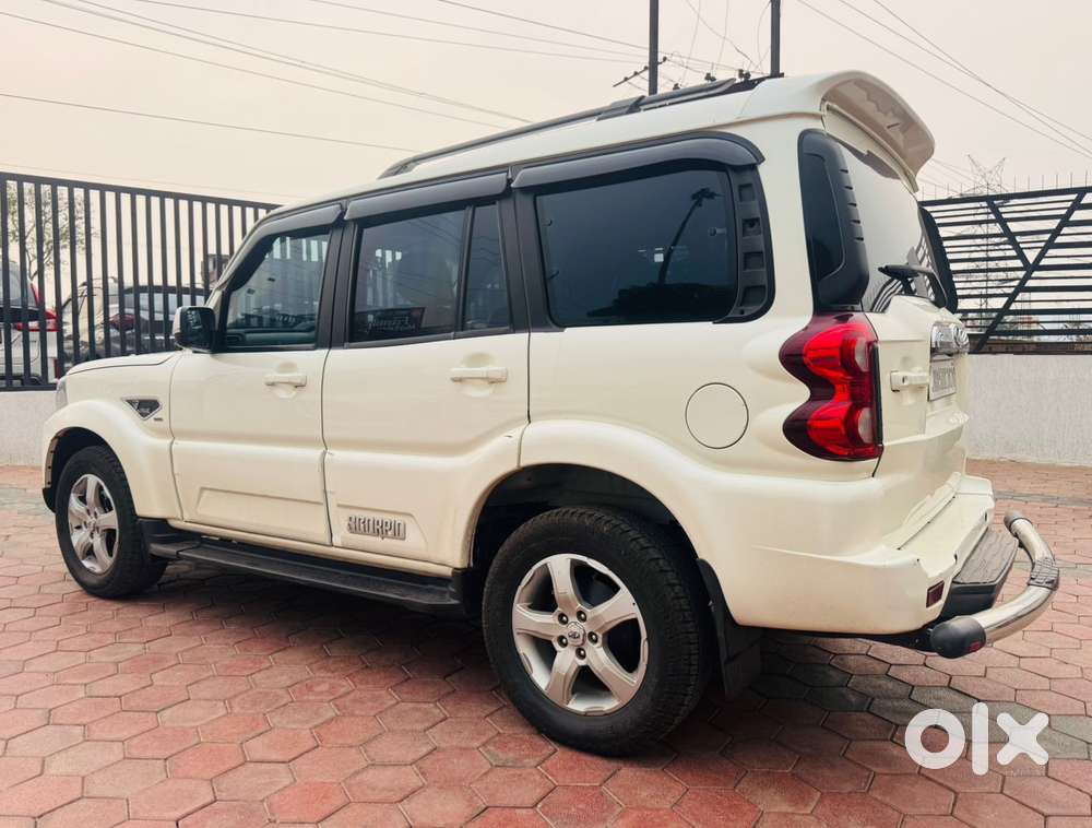 Mahindra Scorpio S11 Mt 7s, 2022, Diesel