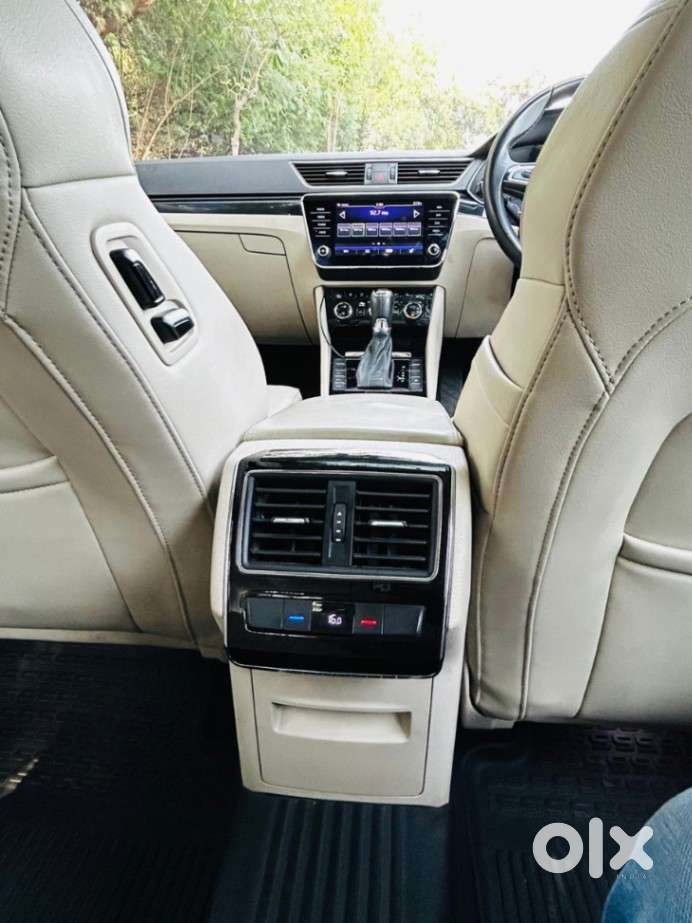 Skoda Superb 2.0 L&k Tsi At, 2019, Petrol