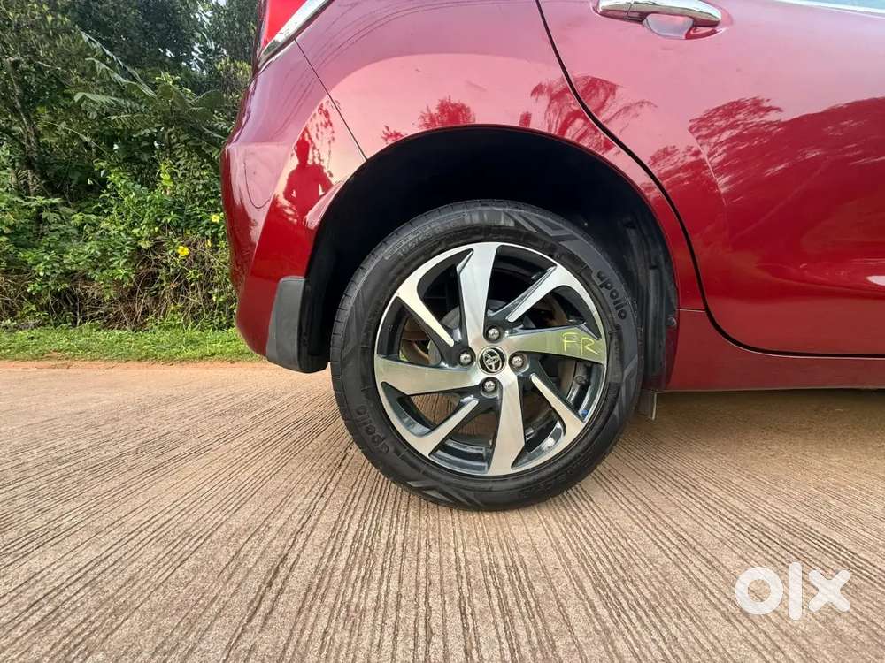 Toyota Glanza 2024 Petrol Well Maintained Less Than 10,000km Driven