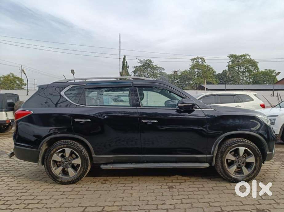 Mahindra Alturas G4 4wd At, 2019, Diesel