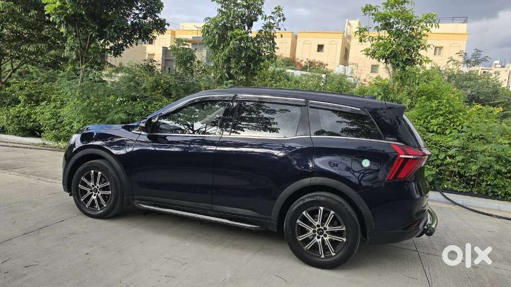 Mahindra Xuv700 2.0 Ax 7 Petrol Mt Str, 2024, Petrol