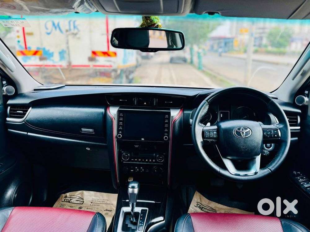 Toyota Fortuner 2.8 Legender 4x4, 2021, Diesel