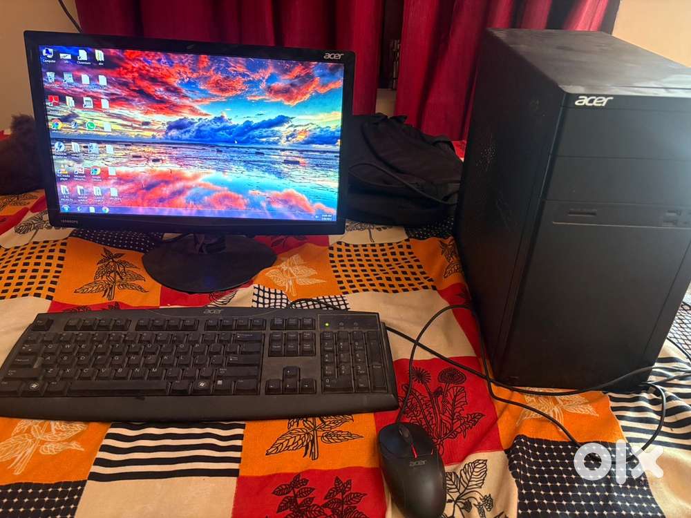 Windows 7 pc in working condition for sale.