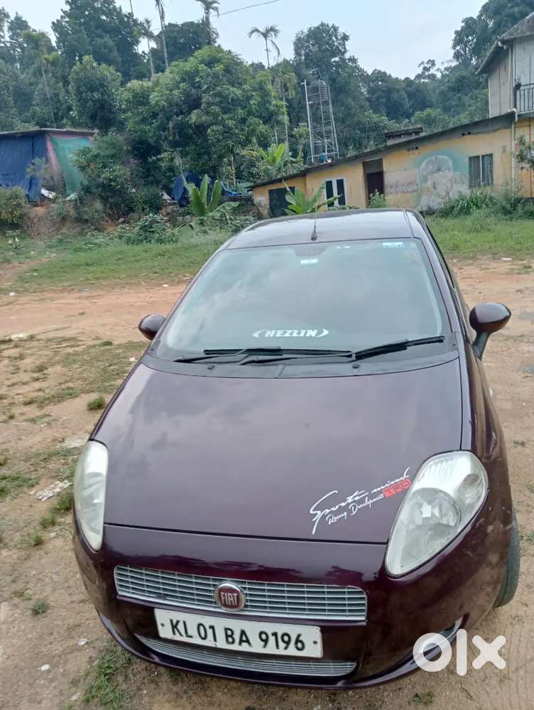 Fiat Punto 2011 Petrol 70000 Km Driven
