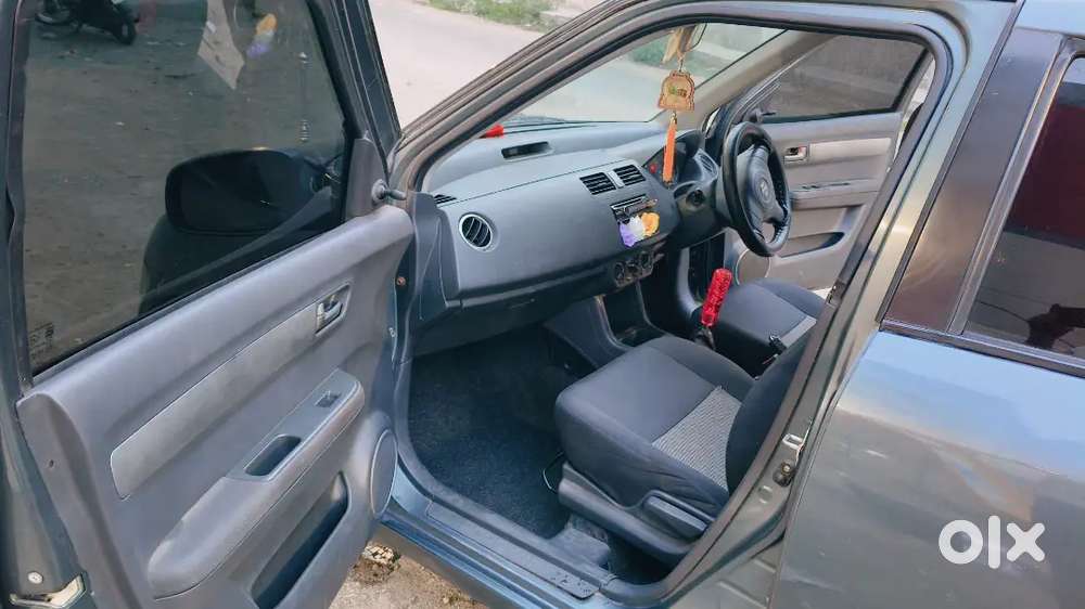 Maruti Suzuki Swift 2010