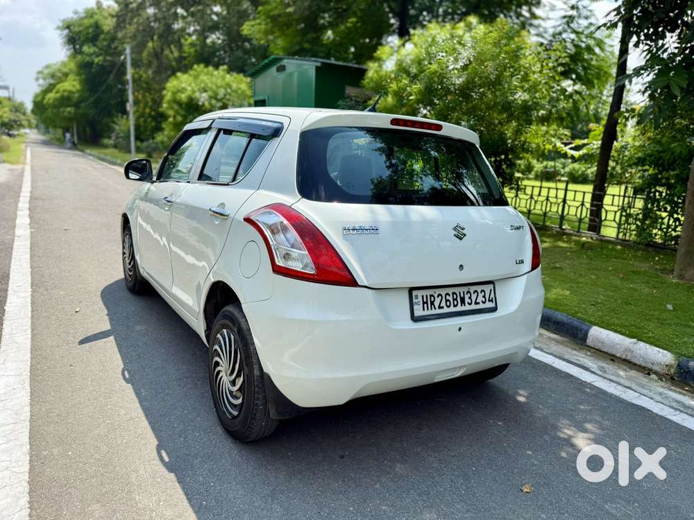 Maruti Suzuki Swift Lxi Optional-o, 2011, Petrol