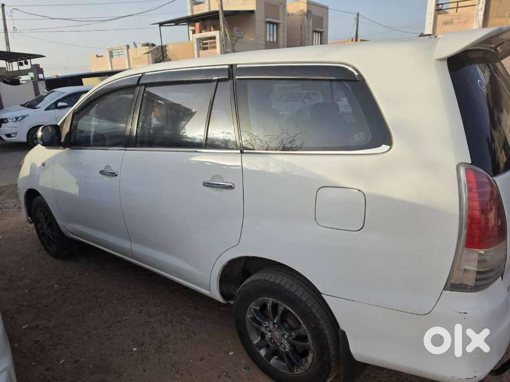 Toyota Innova 2011 Diesel Well Maintained