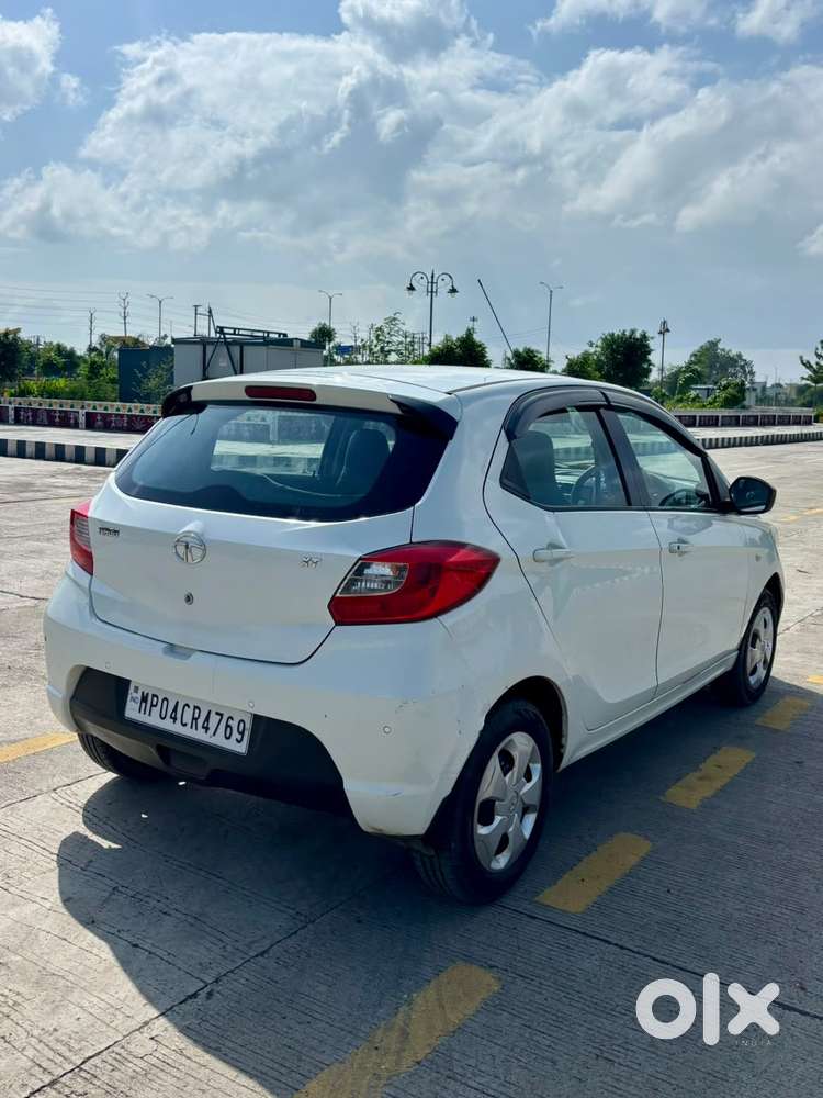 Tata Tiago 1.2 Revotron Xt (o), 2016, Petrol