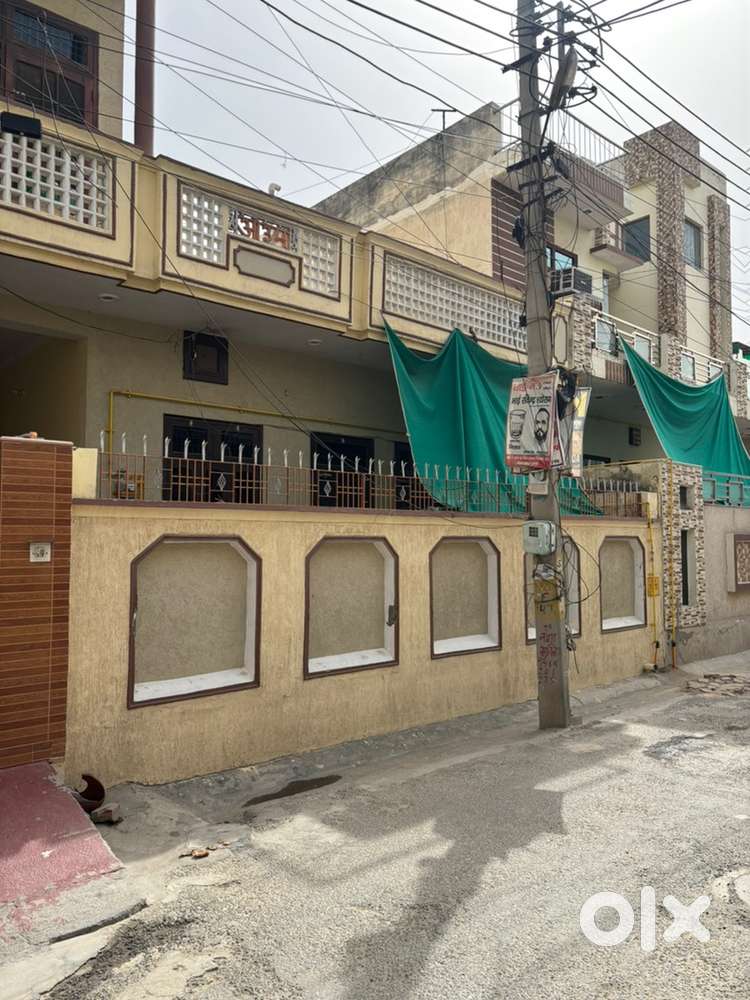 240gaj 36by60 Main Gali house