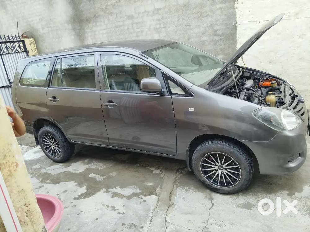 Toyota Innova 2.5 E 2010 Diesel Manual