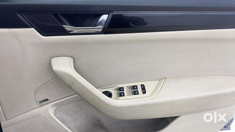 Skoda Superb Lk 1.8 Tsi At, 2018, Petrol