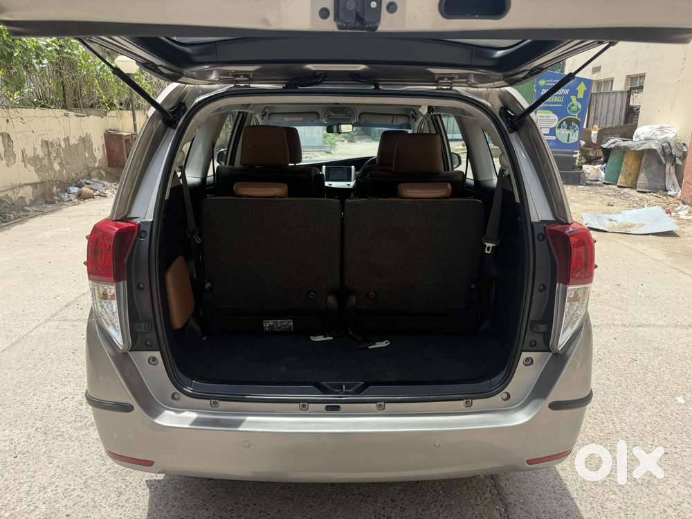 Toyota Innova Crysta [2020-ongoing] 2.7 Zx At 7 Str, 2016, Petrol