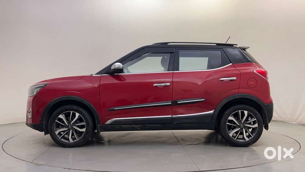 Mahindra Xuv300 W8 (o) 1.5 Diesel Amt Dual Tone, 2021, Diesel