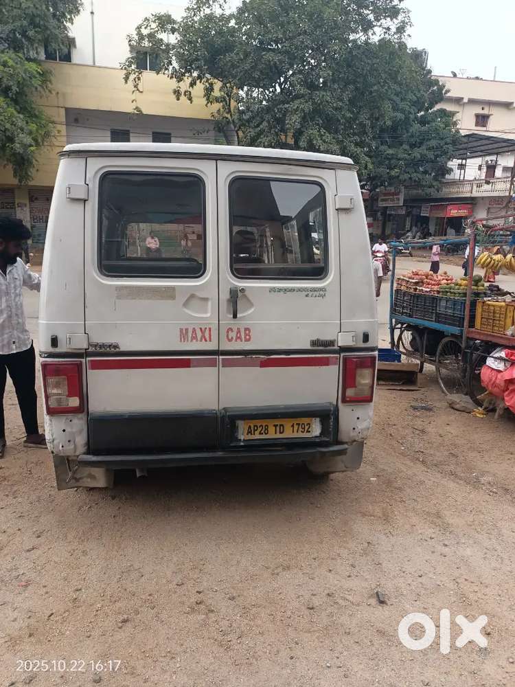 Tata Winger 2012 Diesel 157000 Km Driven