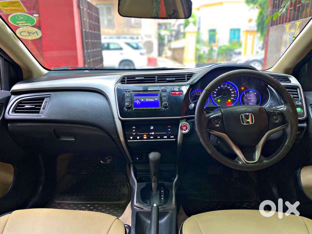 Honda City V At Sunroof I-vtec, 2016, Petrol