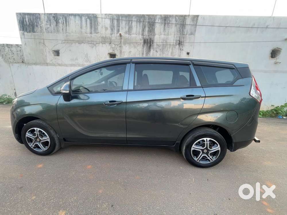 Mahindra Marazzo M4 8str, 2018, Diesel