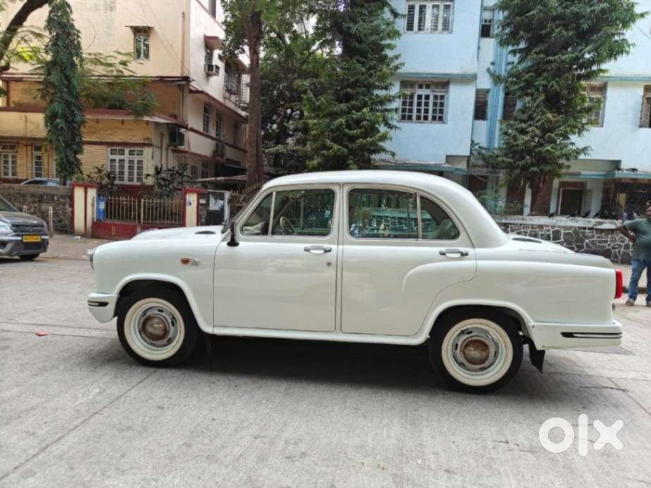 Ambassador Grand 1800 Bsiv, 2011, Petrol