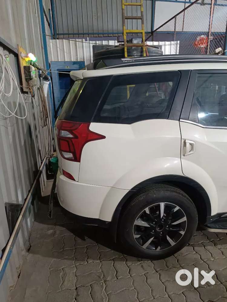 Mahindra Xuv500 W11 Sunroof Diesel 2021