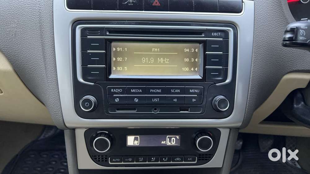 Volkswagen Vento 1.6 Highline, 2016, Petrol