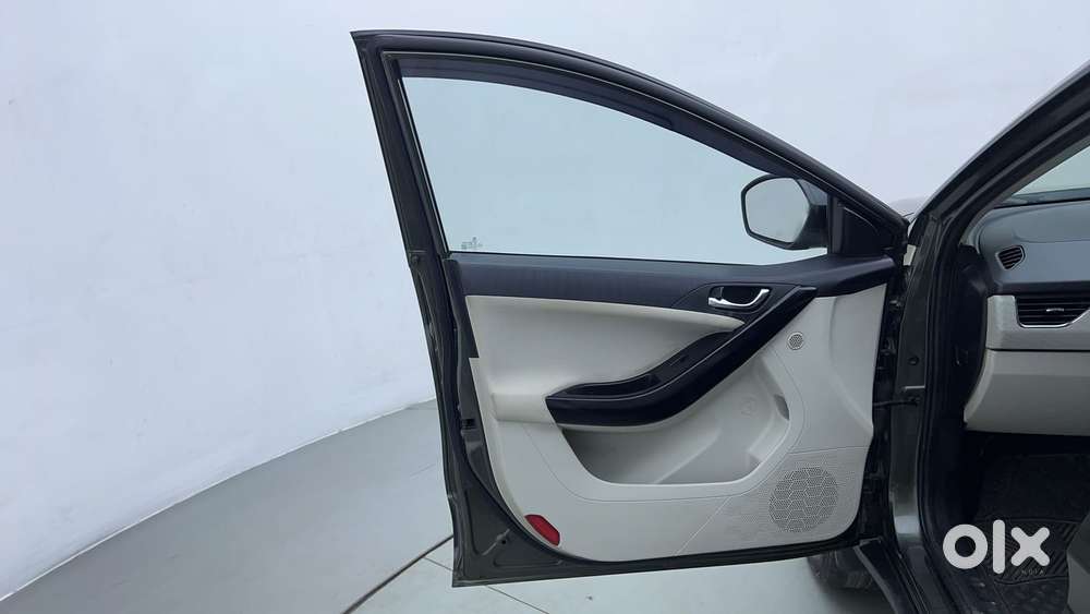 Tata Nexon 1.5 Revotorq Xza Plus S Amt, 2021, Petrol