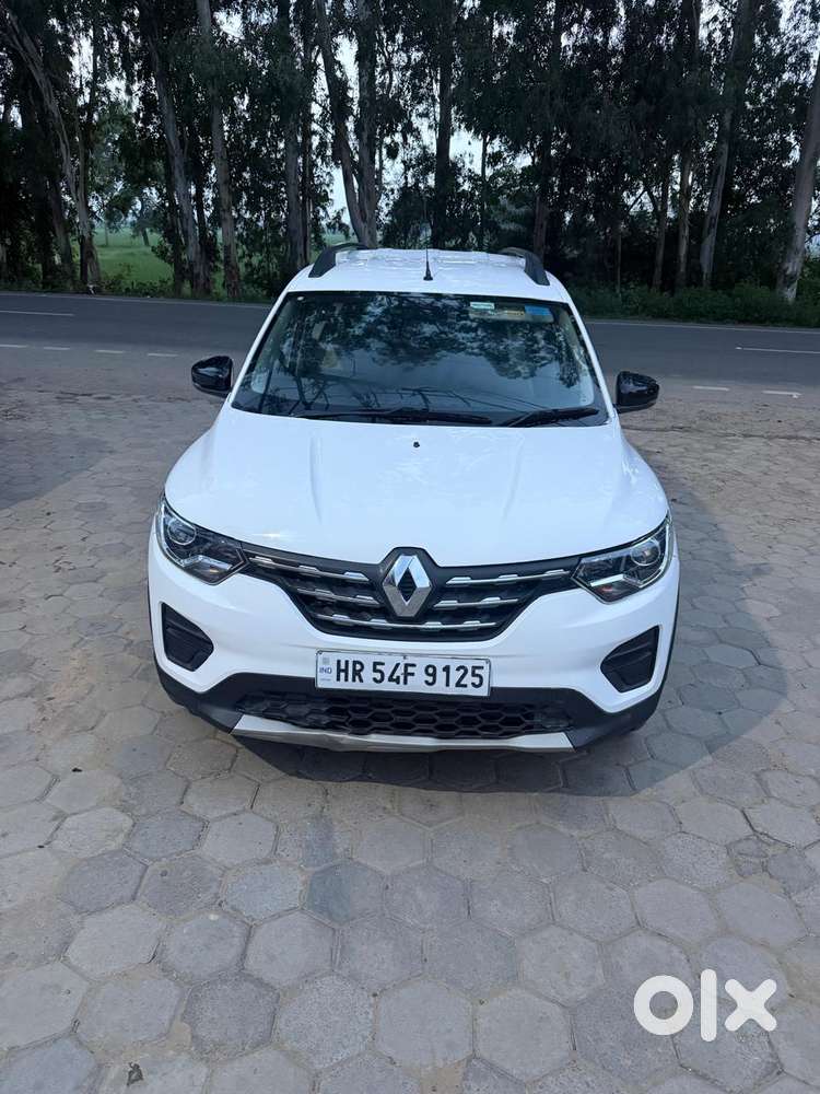 Renault Triber Rxt, 2022, Petrol