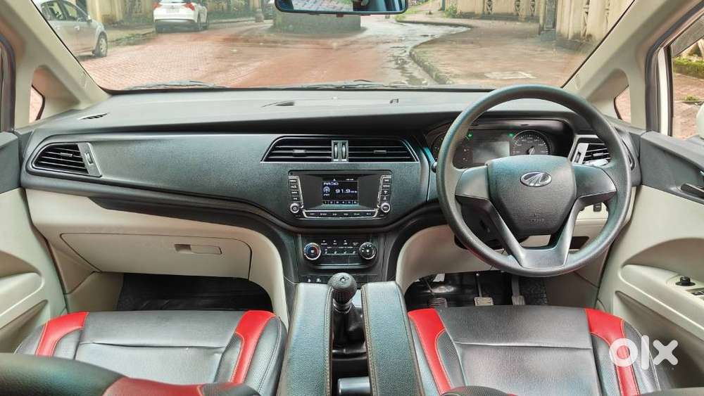 Mahindra Marazzo M4, 2019, Diesel