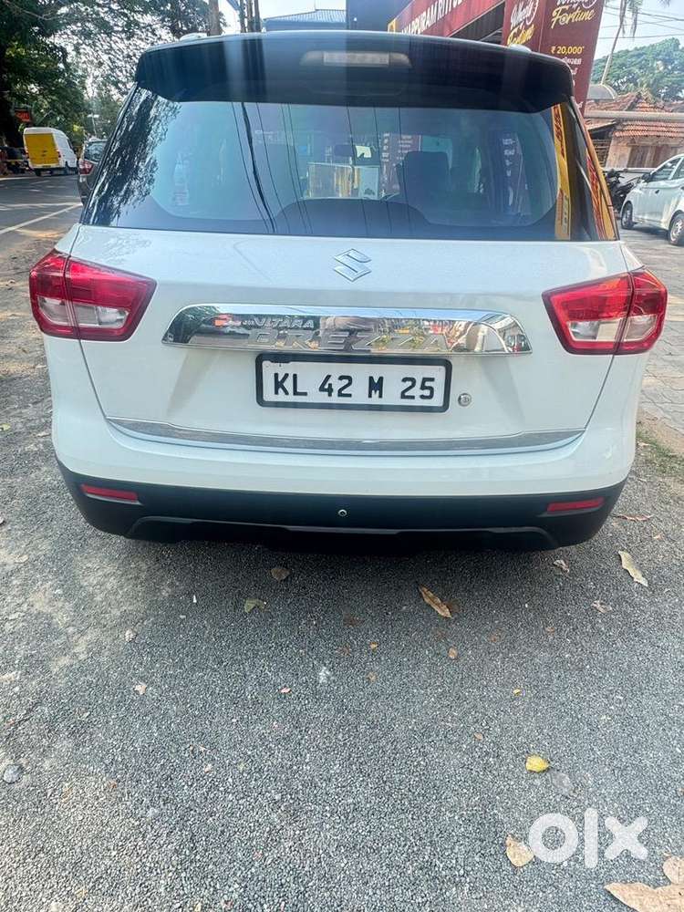 Maruti Suzuki Brezza 2016 Diesel 75800 Km Driven
